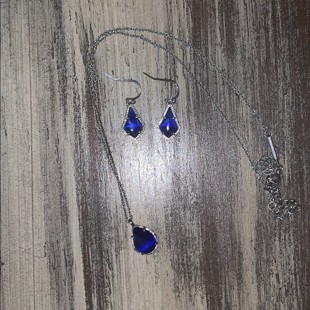Kendra scott necklace and earring set